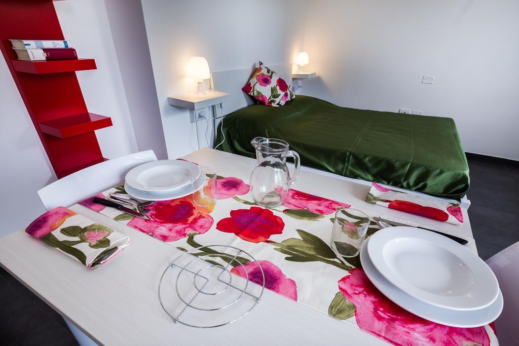 Residence Peloni Arezzo Bagian luar foto